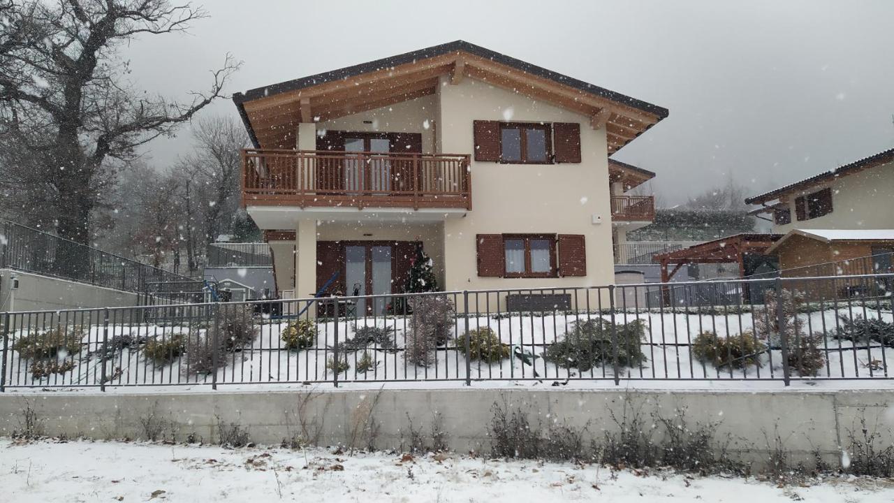 Il Riccio Del Castagno Lägenhet Novaledo Exteriör bild
